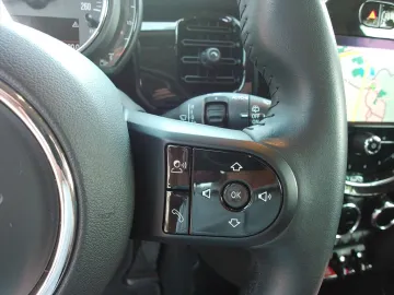 Car image 48