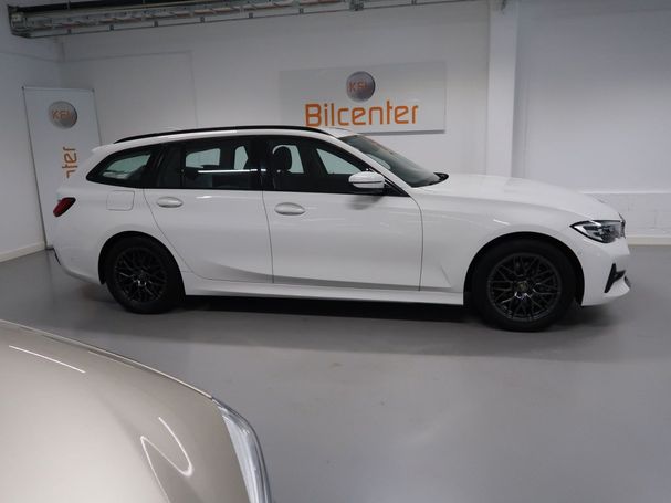 BMW 320d Touring xDrive 140 kW image number 4