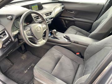 Car image 14