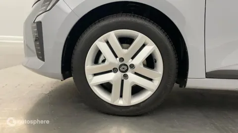 Car image 20
