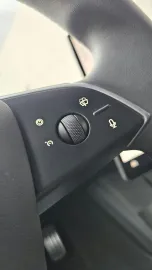 Car image 38