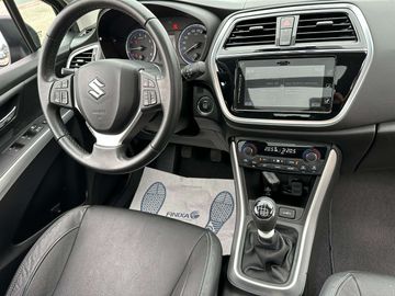 Car image 13