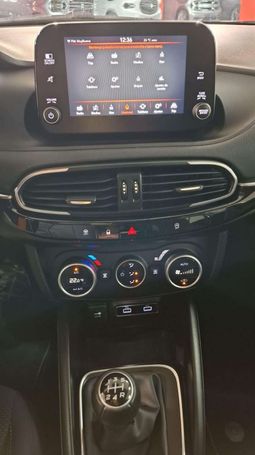 Fiat Tipo 1.3 MultiJet 70 kW image number 11