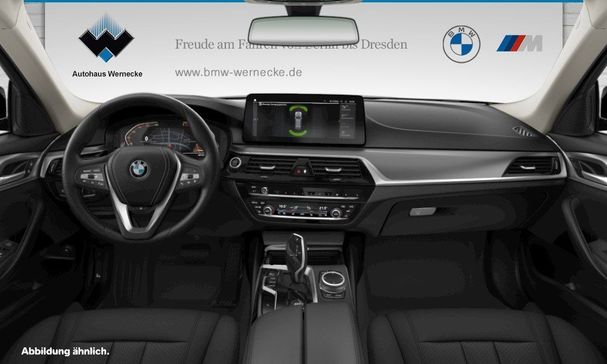 BMW 530i Touring xDrive 185 kW image number 4