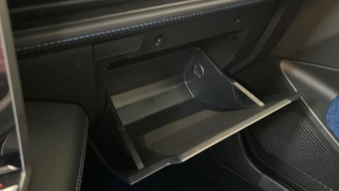 Car image 36