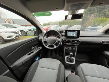 Car image 15