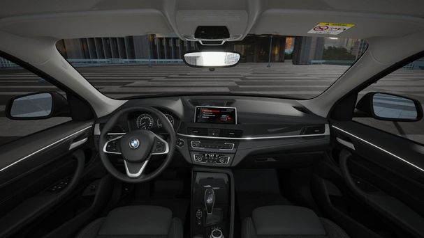 BMW X1 20i sDrive 131 kW image number 3