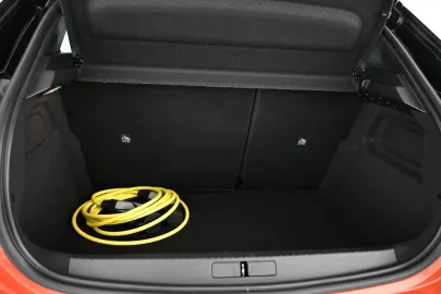 Car image 37