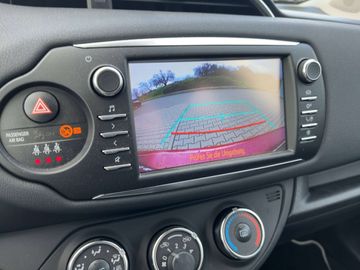 Car image 30