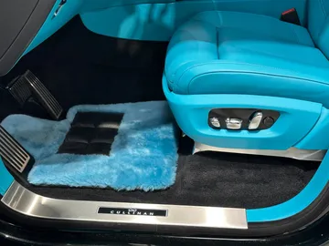 Car image 40
