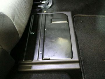 Car image 36