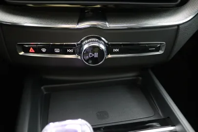 Car image 49