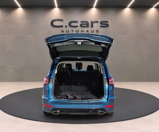 Car image 29