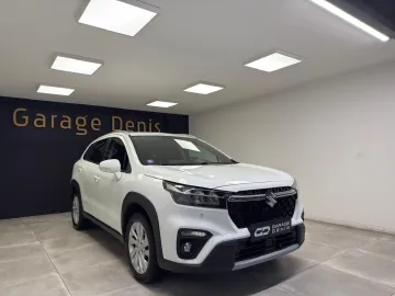 Car image 4