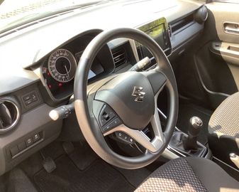 Car image 11