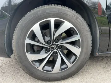 Car image 39