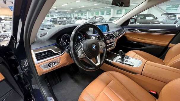 BMW 730d xDrive 196 kW image number 8