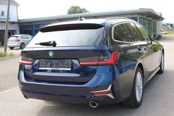 BMW 330i Touring xDrive Luxury Line 190 kW image number 7