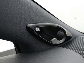 Car image 36