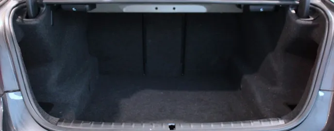 Car image 26