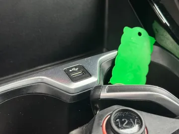 Car image 26