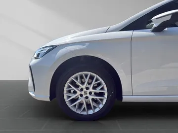 Car image 20