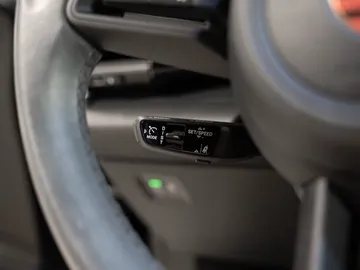 Car image 39