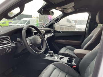 Car image 26