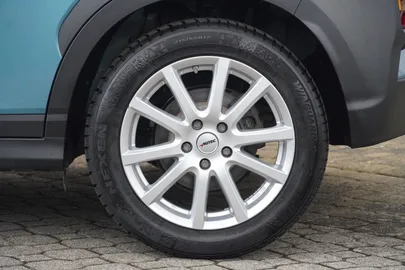 Car image 33