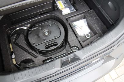 Car image 31