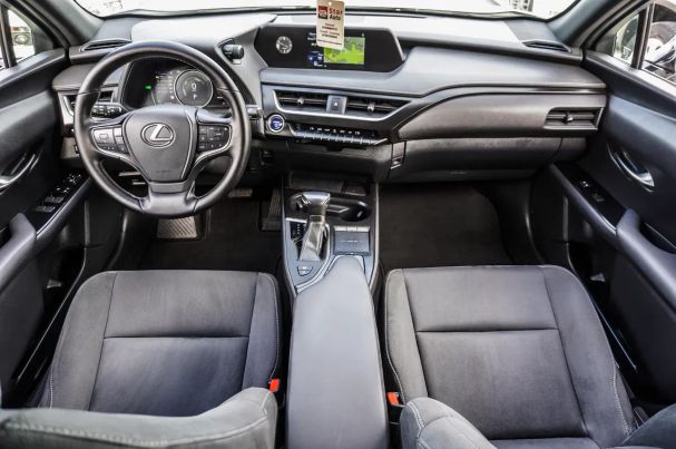 Lexus UX 135 kW image number 7