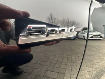 Car image 24