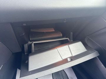 Car image 37