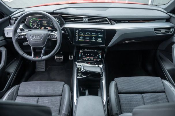 Audi e-tron 251 kW image number 19