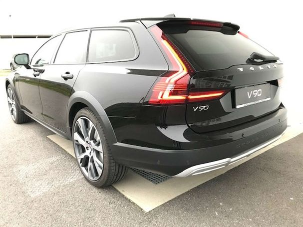 Volvo V90 Cross Country AWD B4 145 kW image number 4