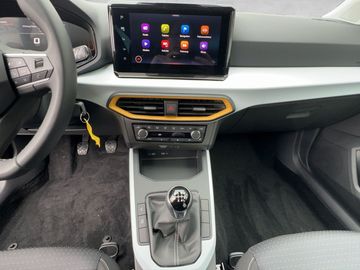 Car image 12