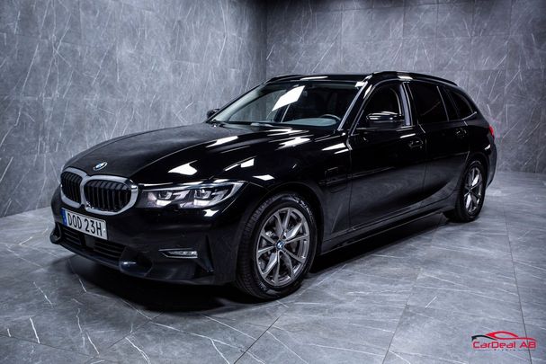 BMW 330e Touring 216 kW image number 1