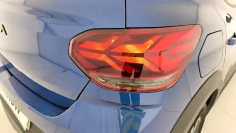 Car image 25