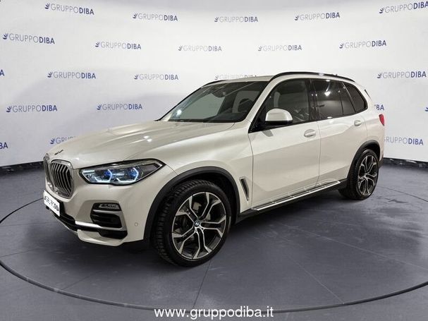 BMW X5 xDrive30d xLine 195 kW image number 1