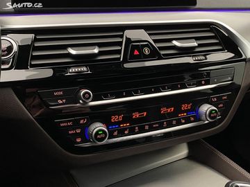 Car image 33