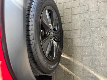 Car image 28