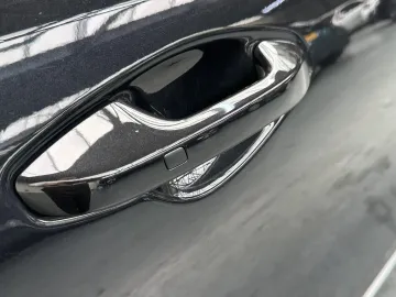 Car image 33