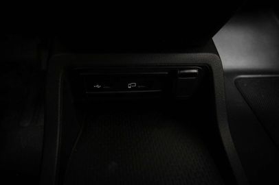 Car image 37