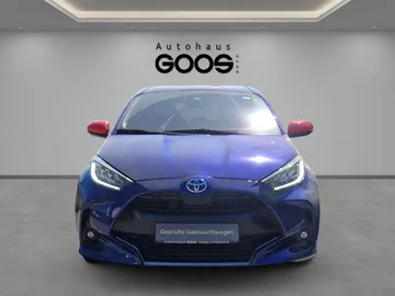 Car image 3
