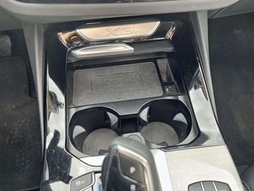 Car image 37