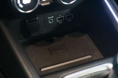 Car image 37