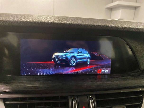 Alfa Romeo Stelvio 2.2 Diesel AT8 Super 118 kW image number 15