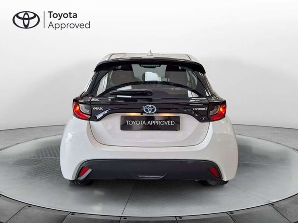 Toyota Yaris 1.5 Hybrid Business 85 kW image number 2