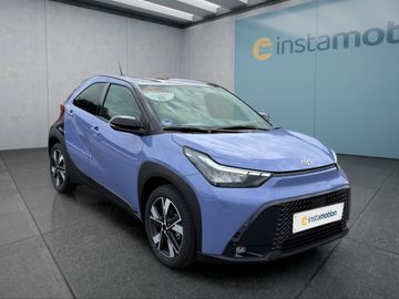 Car image 2