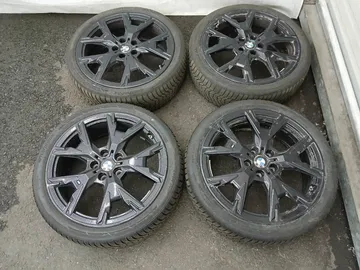 Car image 32